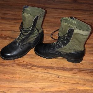 Combat boots